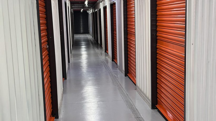 İstanbul'da kişisel ve kurumsal eşya depolama hizmeti sunan Maslak Depo'nun güvenli depo alanı