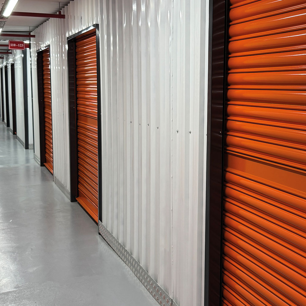 Maslak Depo'da alanların doğru şekilde yerleştirildiği, düzenli ve güvenli koridor örneği